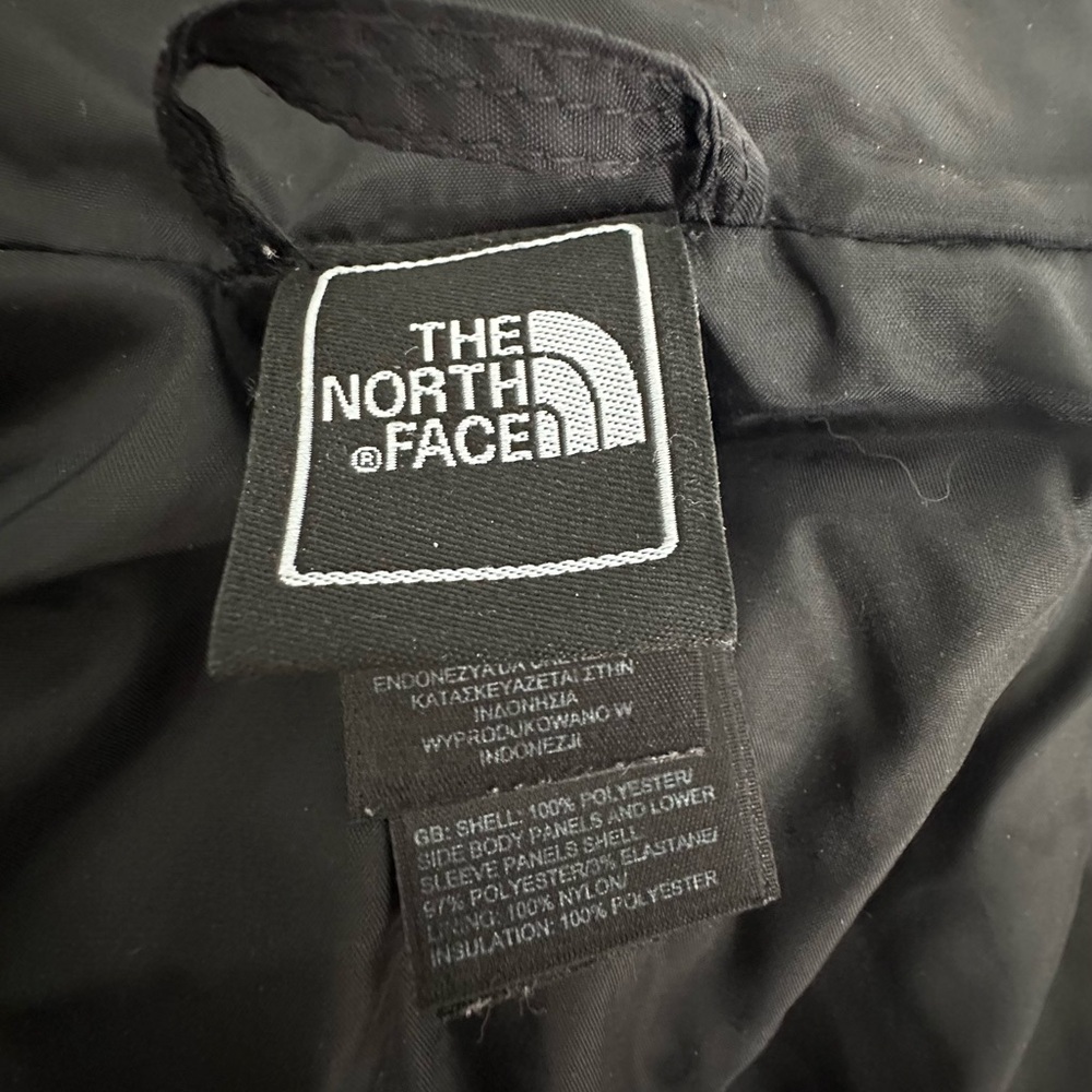 The North Face Girls' Quilted 10-12 Jacket - Picture 11 of 11